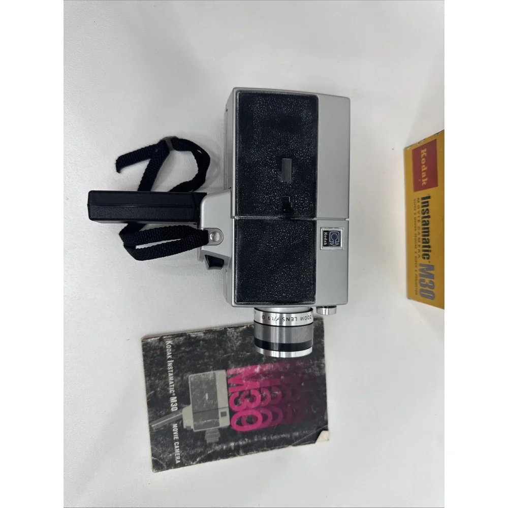 Vintage Kodak Instamatic M30 movie camera Super 8 No Film Untested